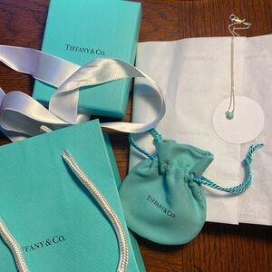 Tiffany’s “ Elsa Peretti” Color by the Yard turquoise necklace